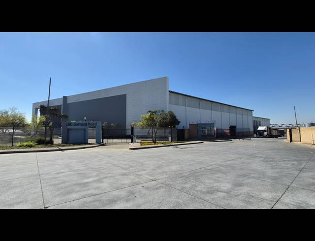 7,740M² WAREHOUSE TO LET IN ISANDO